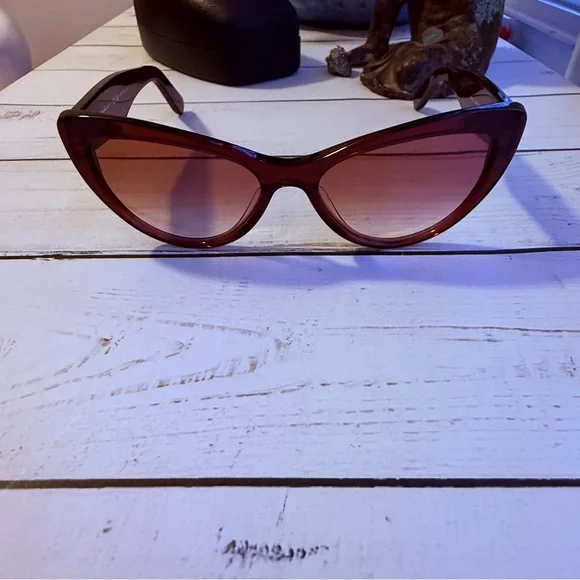 Salvatore Ferragamo | Burgundy Wine Cat Eye Sunglasses 930 Salvatore Ferragamo SF930S main image 4